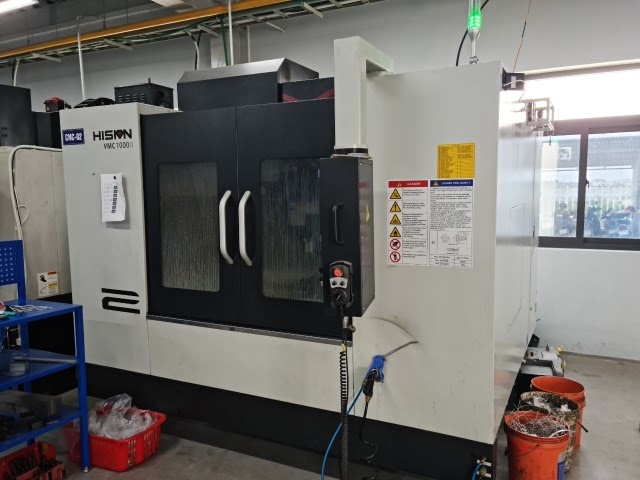 Precision CNC Milling machine in Vina Rubber In-House Tooling Lab (1)