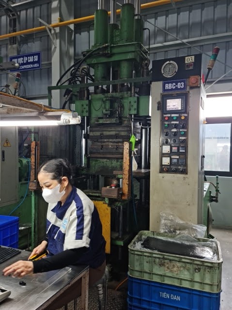 Rubber Injection Machine 200 Tons