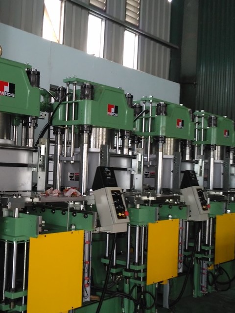 Rubber Vacuum Compression Machine 200 Tons